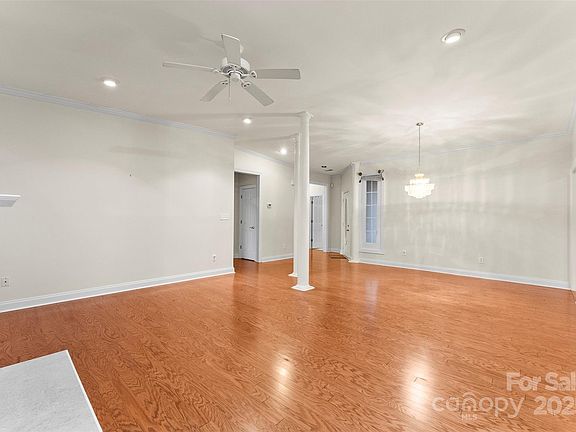 4th image of 2323 Pinefield Ct