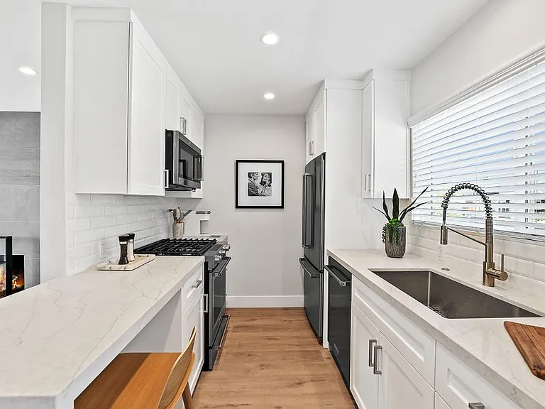 444 Seaward Rd — Photo 10