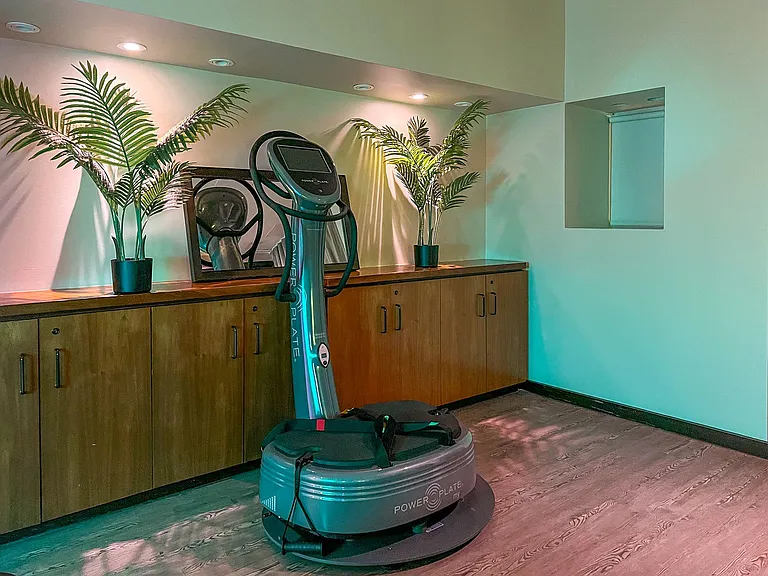 6899 Collins Ave #1810 — Photo 30