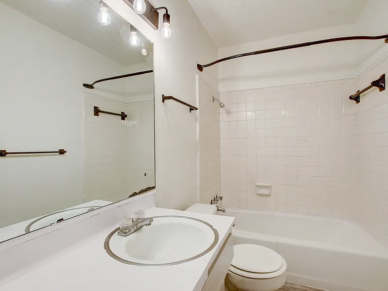 Highpoint North — Photo 7
