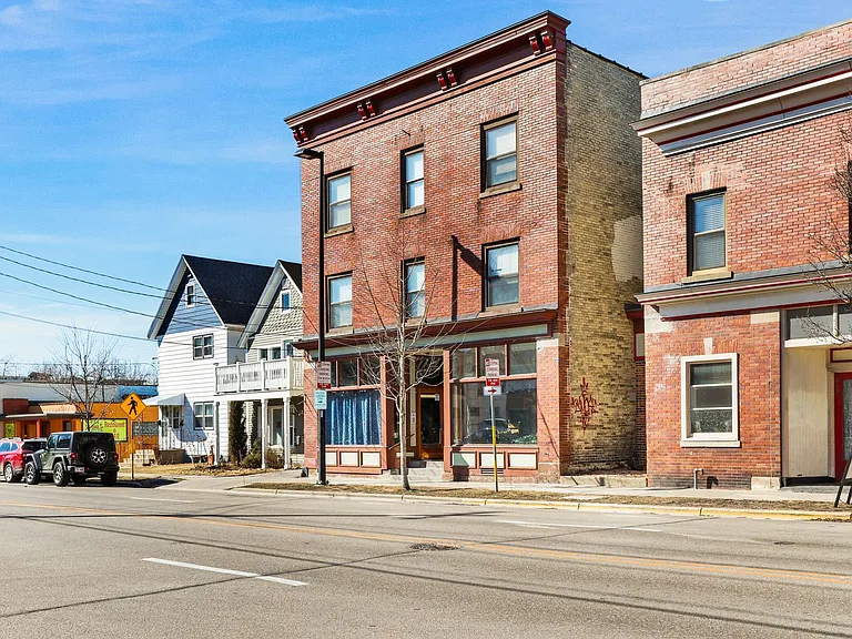 1216 Williamson St — Photo 19