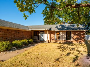 5325 Mission Cir, Granbury, TX 76049