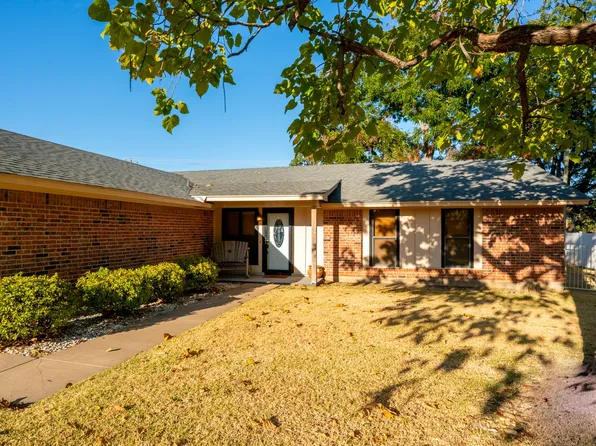 5325 Mission Cir, Granbury, TX 76049