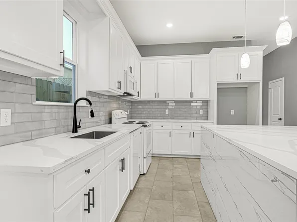 7602 Avenue J, Houston, TX 77012