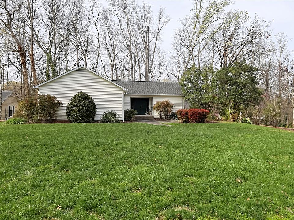 1st image of 150 Quail Hollow Dr