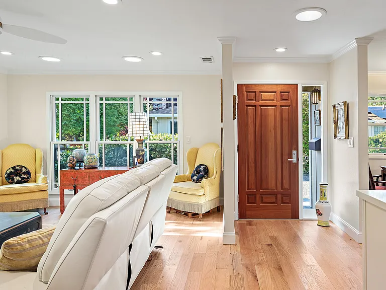 45 Island Ct — Photo 6