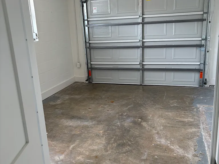 One car garage