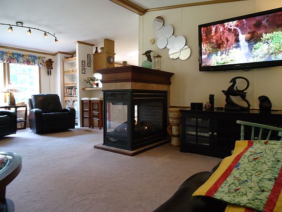 4th image of 22 Castine Dr