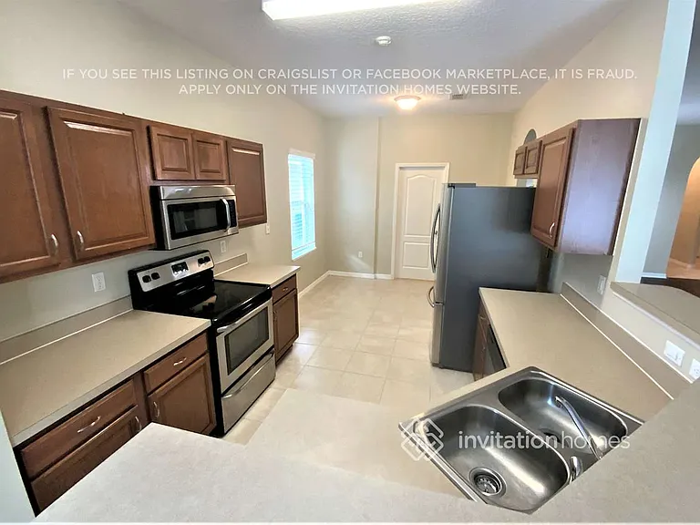 3155 Burdock Ave — Photo 5