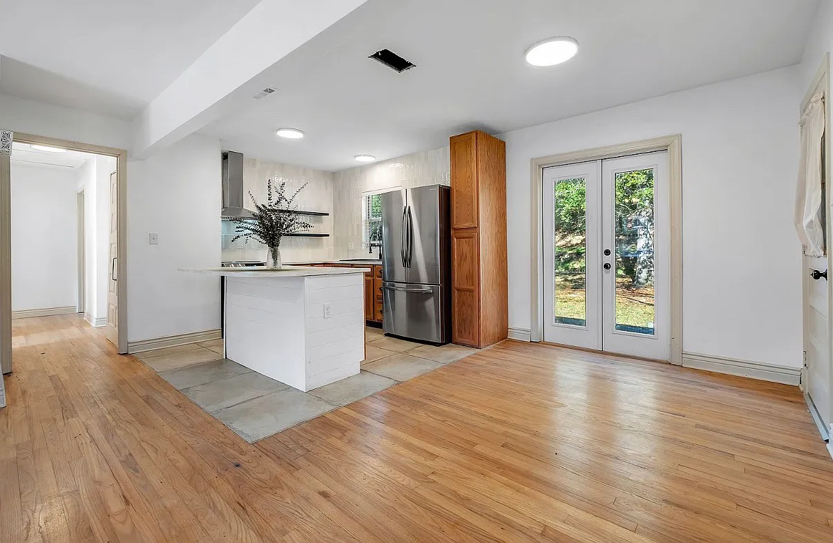 432 Margaret Ct — Photo 3