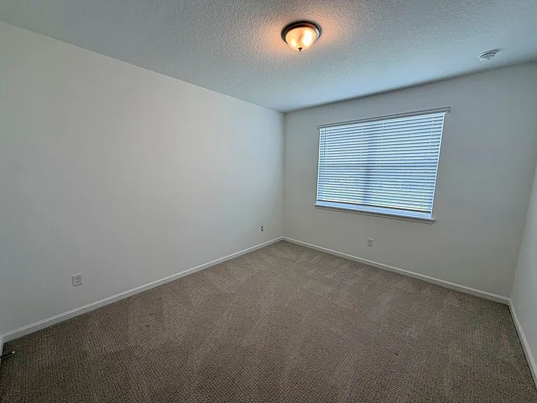 716 Cherry Elm Dr — Photo 16