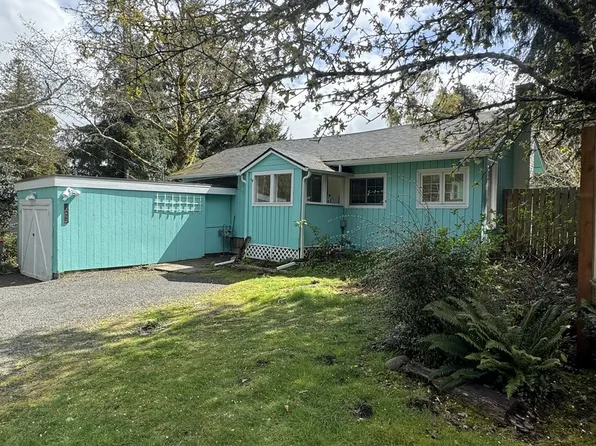 725 East St, Gearhart, OR 97138