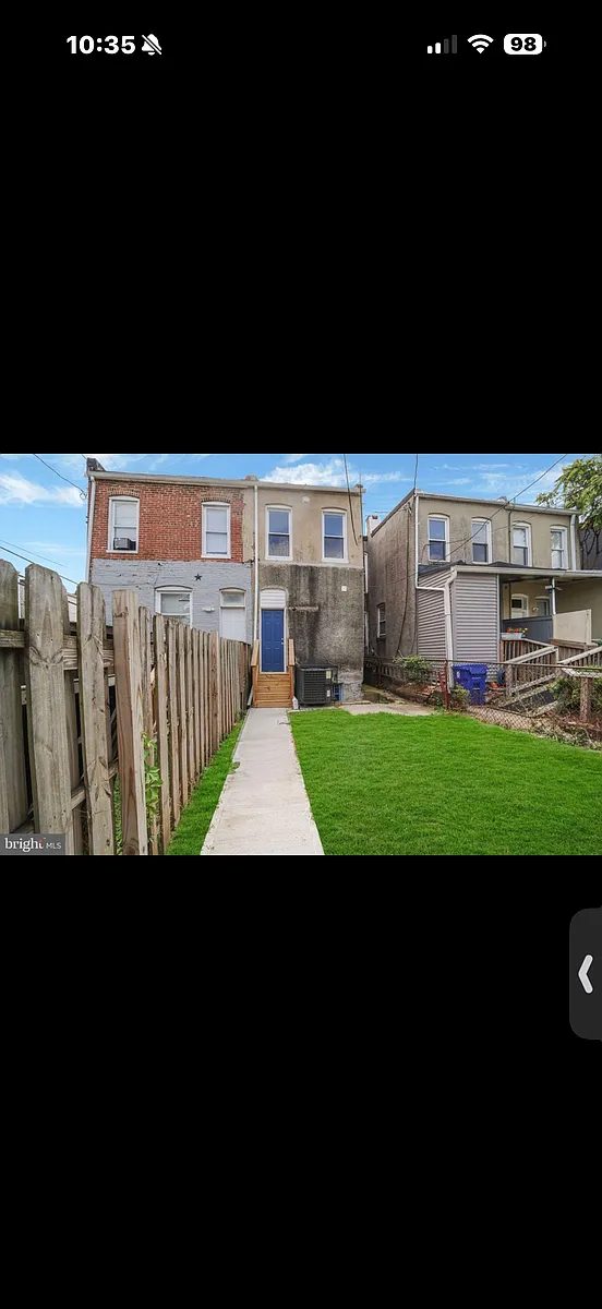 Building Photo - 2402 Presbury St