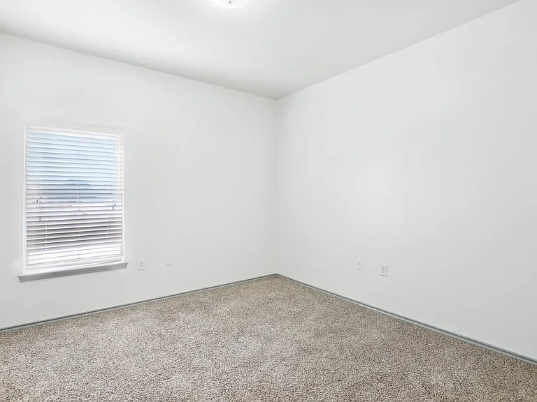 Stone Creek Apartments — Photo 55