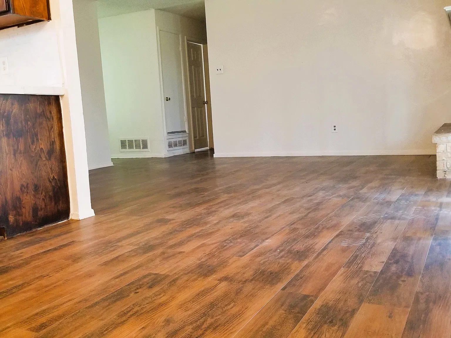 4 bed, 1401 sqft, $1,985 — Photo 3