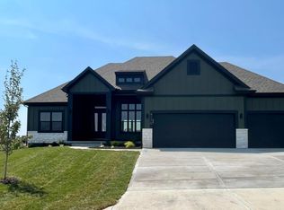Oakmont Plan, Falcon Lakes, Basehor, KS 66007