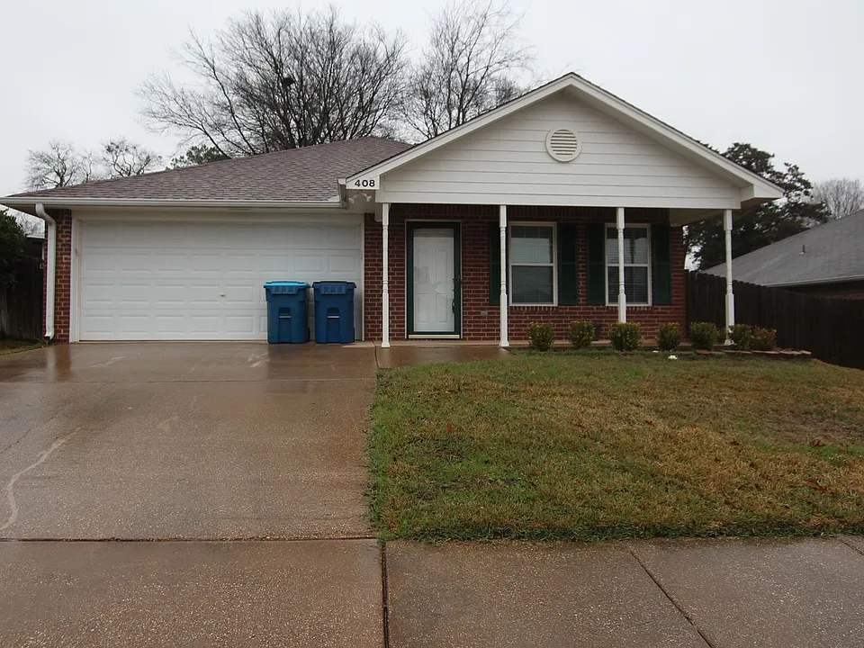 408 Redbud Cir