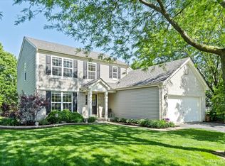 924 Audubon Ln, Aurora, IL 60506