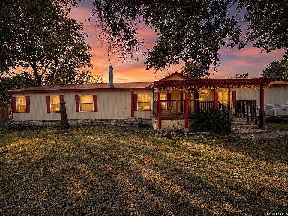 1st image of 1935 Hickory Way