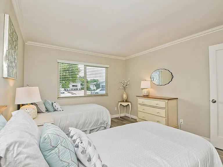 263 San Dimas Ave — Photo 9