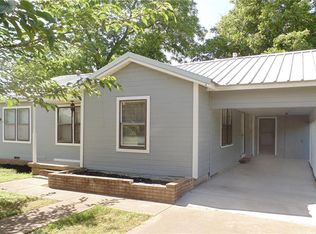 205 W 7th St, Mc Gregor, TX 76657