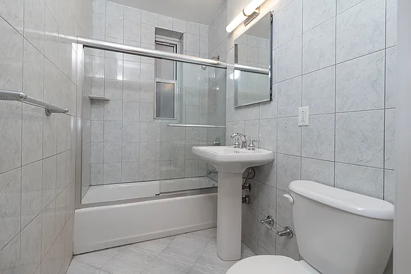 Rented by Oxford Property Group | media 21