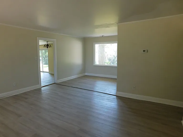 4925 Morton Rd — Photo 12