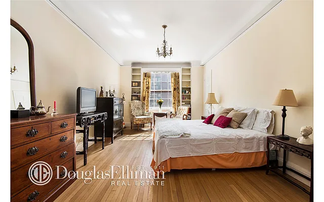 Sold by Douglas Elliman | media 4