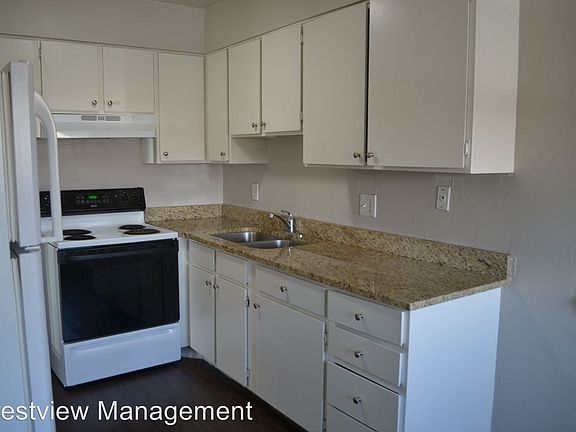 5th image of 579-585 W Tiffany Town Dr #583