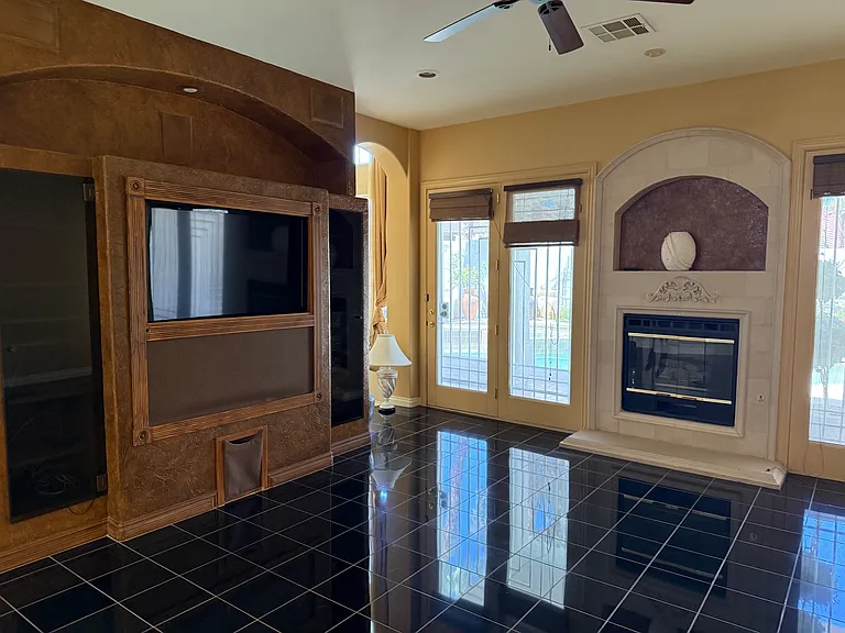 8120 Sapphire Bay Cir — Photo 24