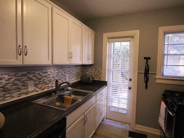 4016 Herschel Ave #A — Photo 4