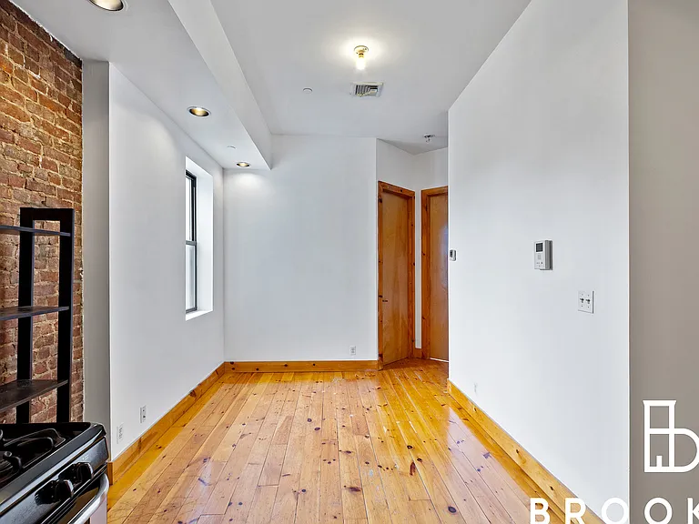 600 Saint Marks Ave #4L — Photo 15