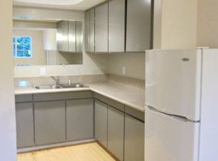 22652 Cavalier St, Woodland Hills, CA 91364