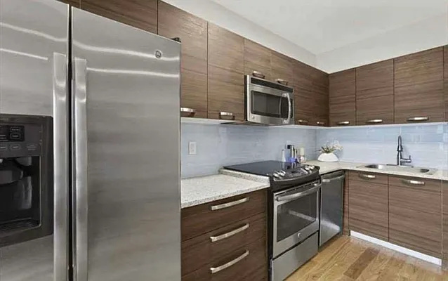 Rented by Bond New York | media 44