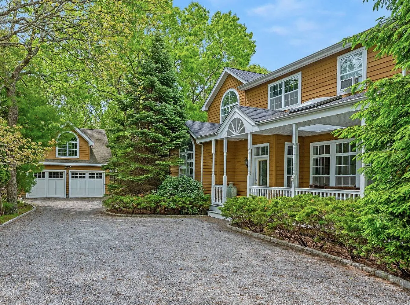 Private Retreat for Summer in East Hampton — Photo 3