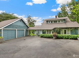 2039 E Bay Dr NE, Olympia, WA