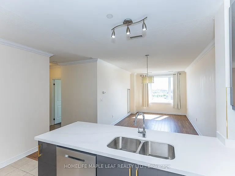 7400 Markham Rd #517 — Photo 12