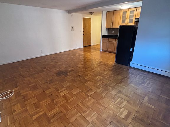 3rd image of 36 Duncan Ave #4J