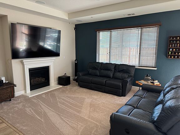 3rd image of 501 Aster St