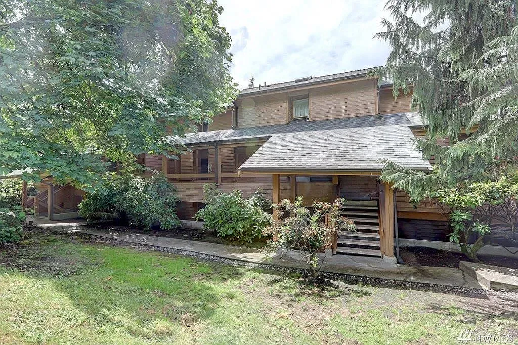 Building Photo - 12600 57th Ave S #F-204