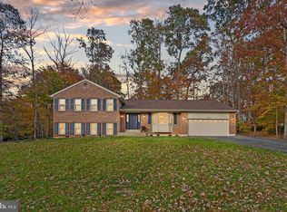 11302 Alms House Ct, Fairfax Station, VA 22039