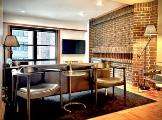 260 W 22nd St #8, New York, NY 10011