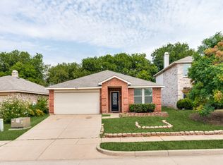 2049 Shawnee Trl, Justin, TX 76247