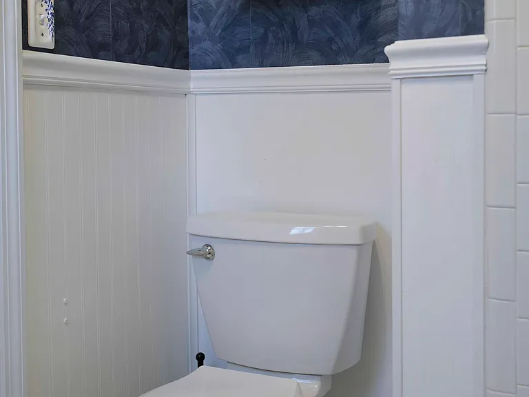 8693 Arbutus Dr — Photo 25