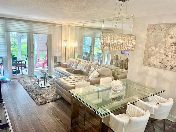 4th image of 9410 Poinciana Pl APT 103