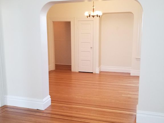 4th image of 438 Utah St #438