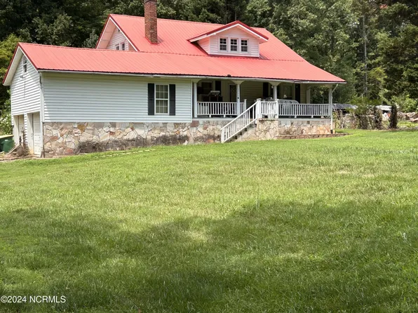 1760 Sherrill Street, Pfafftown, NC 27040