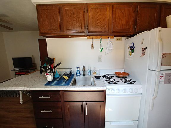 3rd image of 2364 Ohio Ave APT 2