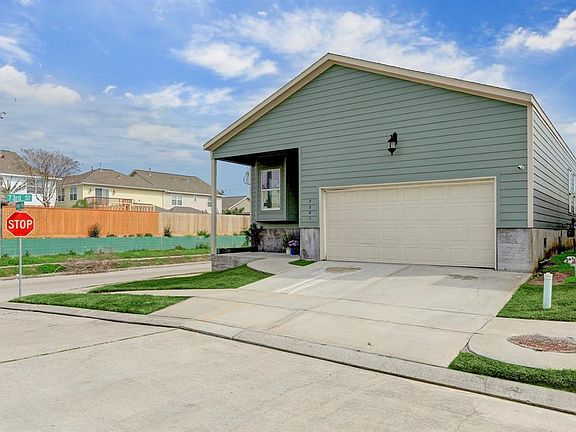 3rd image of 7301 Palmira Way