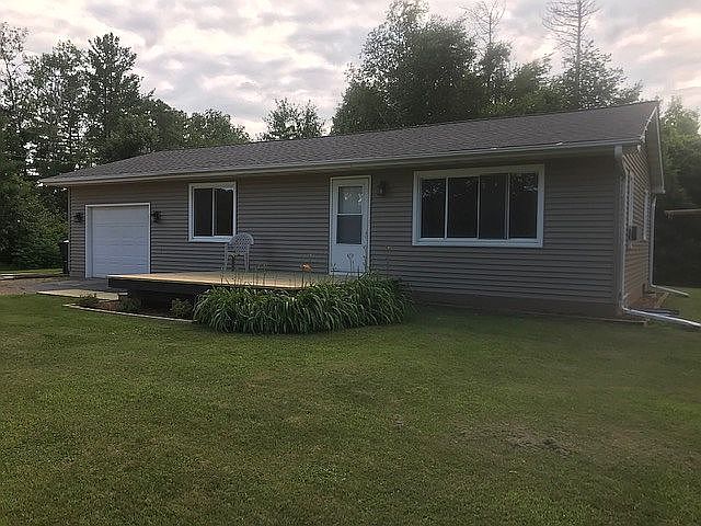 Nice 2 Bedroom - 998 sq ft